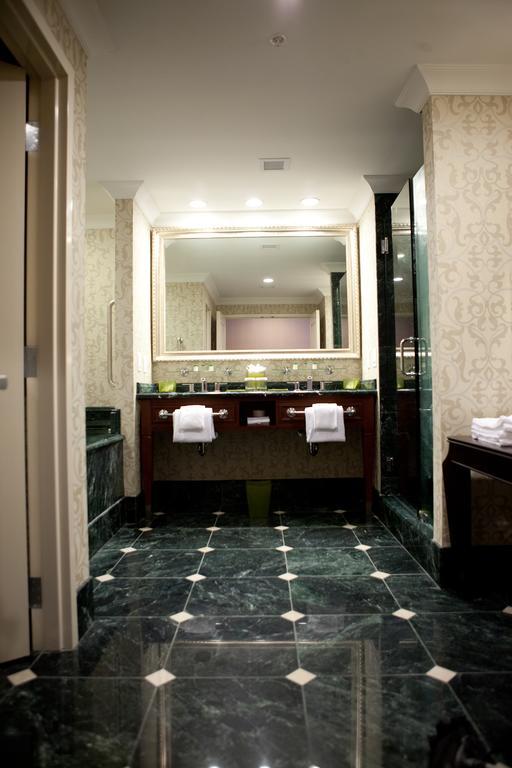 Town & Country Inn And Suites Чарлстон Екстер'єр фото