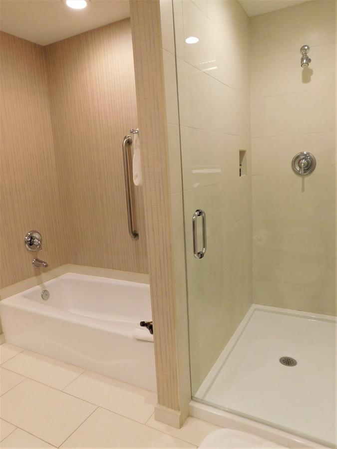 Town & Country Inn And Suites Чарлстон Номер фото