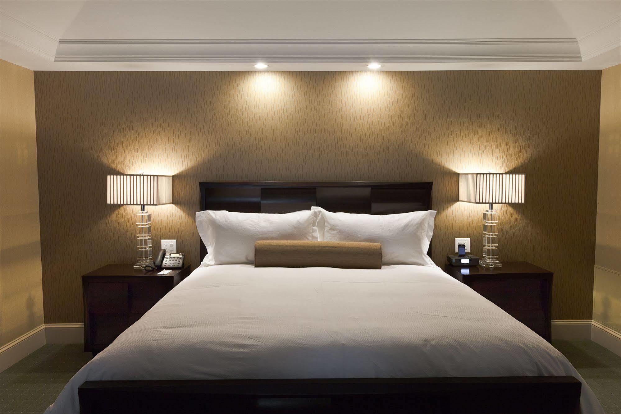 Town & Country Inn And Suites Чарлстон Екстер'єр фото